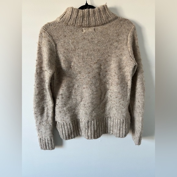 Hollister Turtleneck knit long sleeve tan sweater medium - Picture 2 of 3